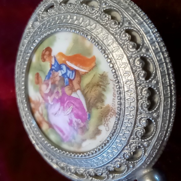Vintage Limoges Fragonard Mini/Petite/Purse Mirror With Scene Of Courting Couple - Picture 10 of 12